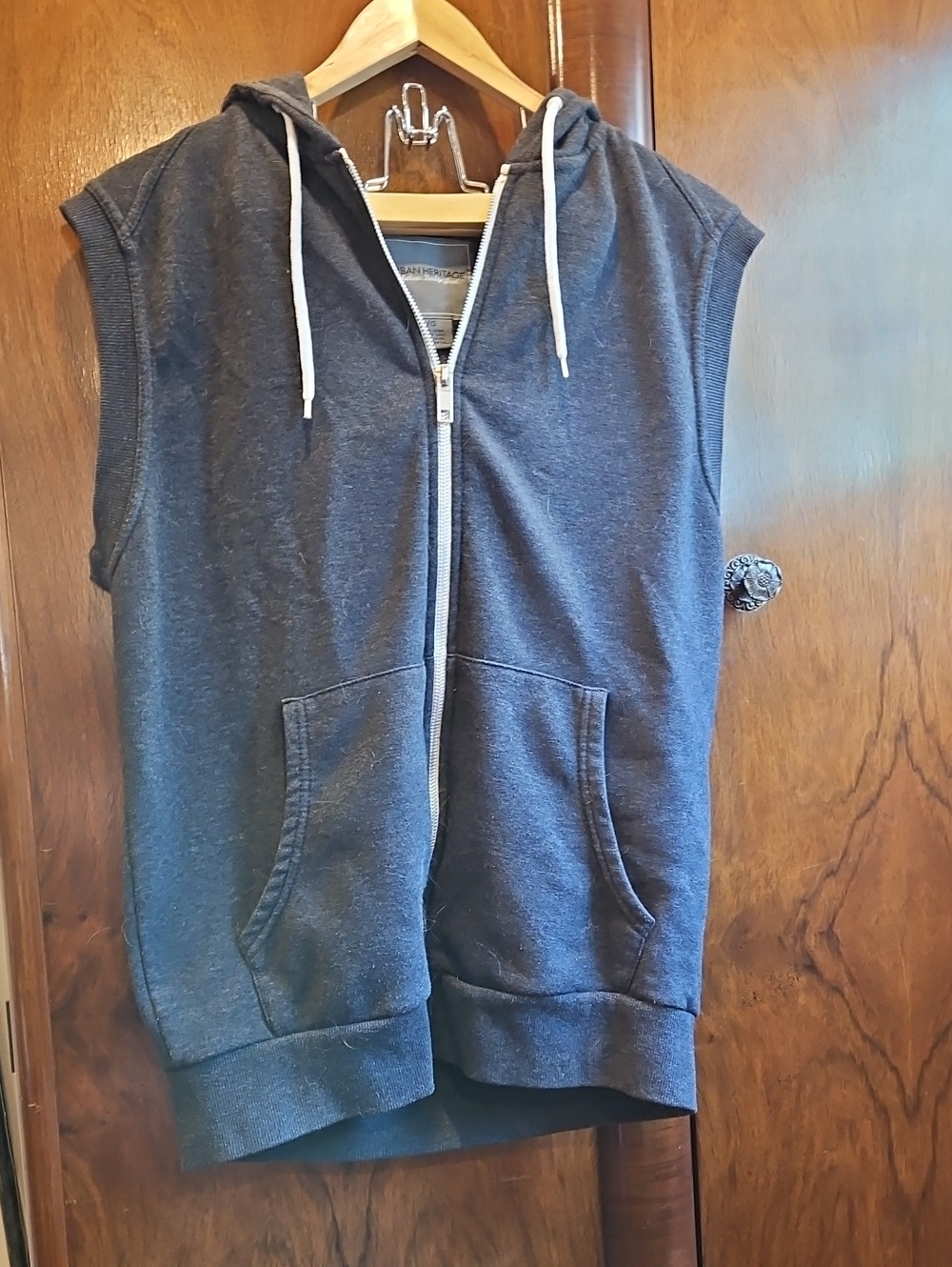Men's Urban Heritage Dark Gray Zip-Up Sleeveless Hoodie Vest - Size L